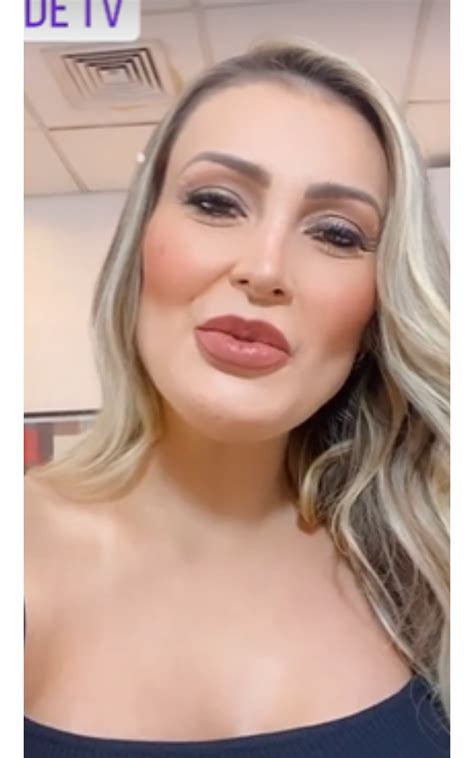 Foto: Andressa Urach 'militou': 'A liberdade de expressão e o respeito