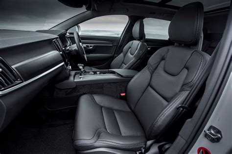 volvo  cross country interior