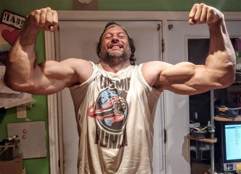 Devon Larratt - armwrestler biography, height / weight, training