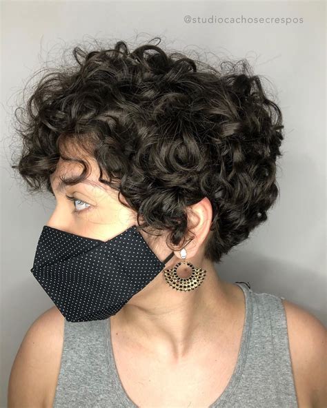 Tipos De Pixie Cut Cacheado - Pixie cut cacheado é o curtinho cheio de personalidade | Short wavy ...