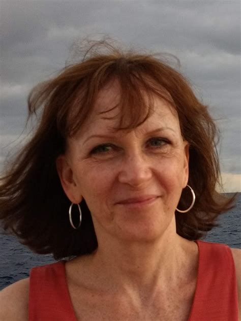 Amazon.com: Lisa Daniels: books, biography, latest update