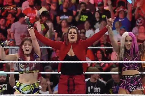 Dakota Kai & IYO SKY advance in WWE women’s tag team championship