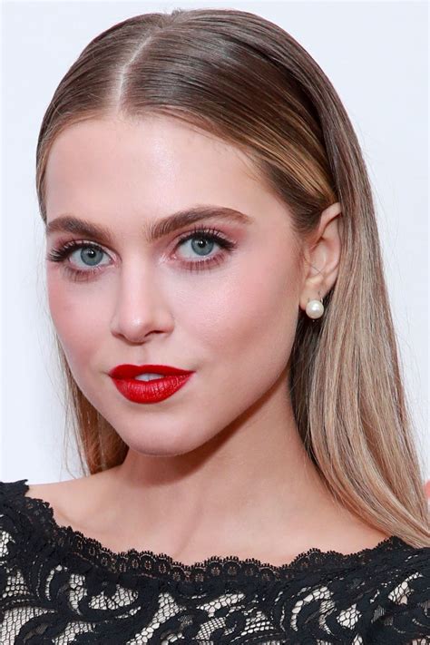 Anne Winters Wiki, Biography, Age, Gallery, Spouse and more