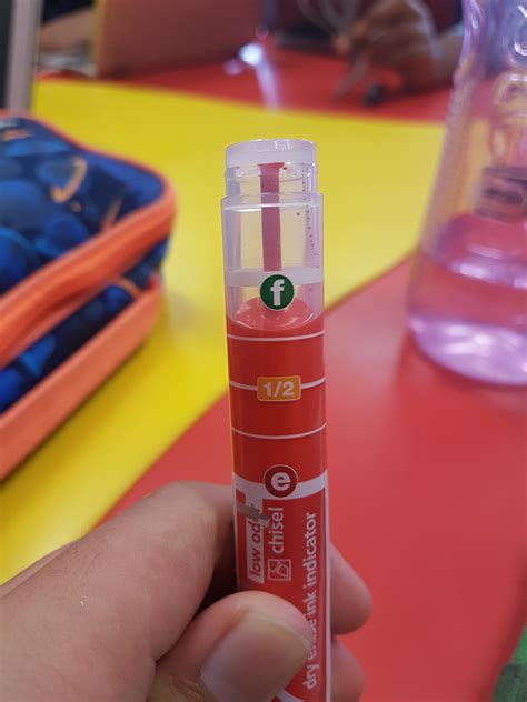 This whiteboard marker with ink level indications : r/mildlyinteresting