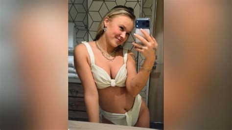 JoJo Siwa Flaunts Body In White Bikini Pic Amid Chris Hughes Romance