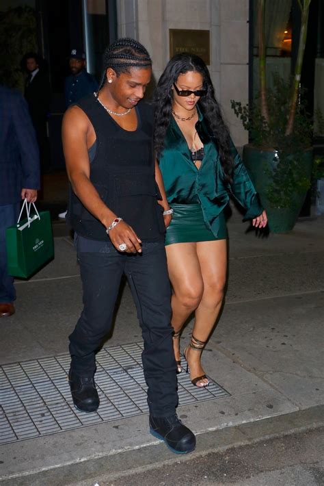 Rihanna Sexy Boobs And Legs - Hot Celebs Home