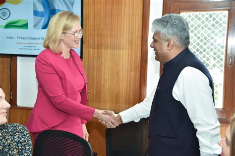 Bhupender Yadav on Twitter: "Met with Finland Employment Minister Ms ...