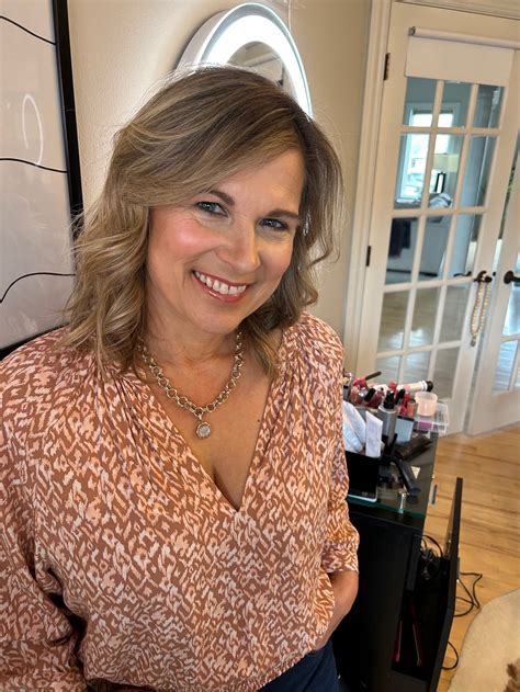 mature women pictures 3