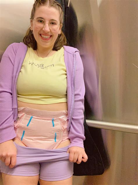 Airport diaper photos!! So excited for Capcon! 😍😊😍 : r/diaperpics