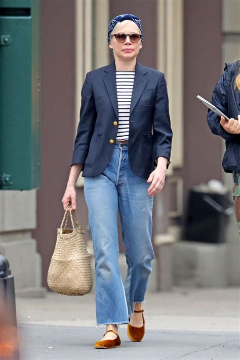 MICHELLE WILLIAMS Out in New York 05/06/2019 – HawtCelebs