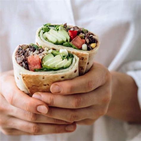 Easy Vegan Bean Burrito – Nutriciously