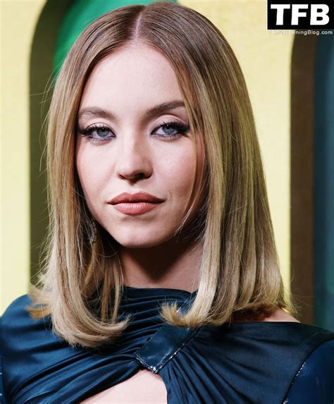 Sydney Sweeney Sexy Boobs (61 Photos) - Sexy e-Girls🔞