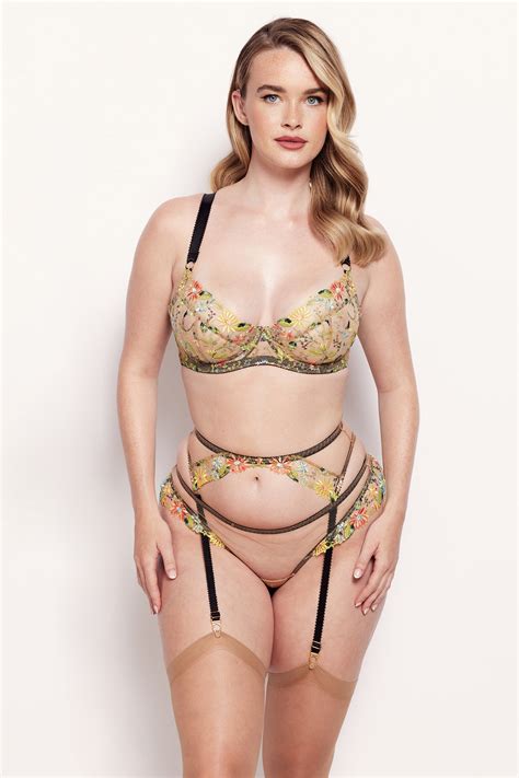 Daisy Thong | Luxury Lingerie with Floral Embroidery | Designer