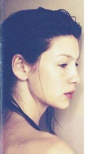 Outlander stunner Caitriona Balfe wows fans with steamy nearly nude