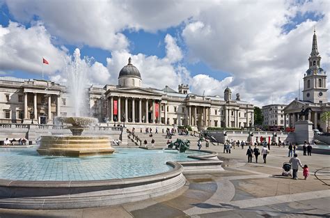 Трафальгарская площадь (Trafalgar Square) в Лондоне
