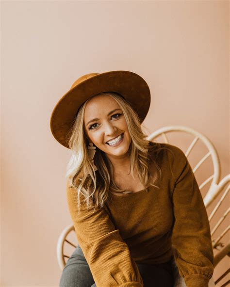 175: How to Make Your Instagram & Brand Not Suck with Bri Summers - The