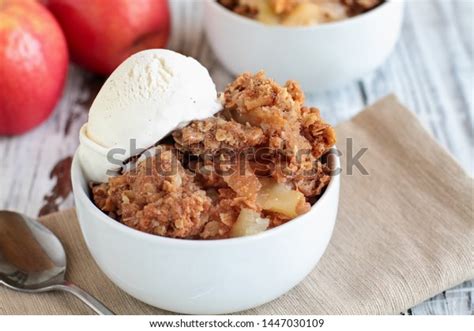 9,439 Apple Crisp Dessert Images, Stock Photos, 3D objects, & Vectors ...