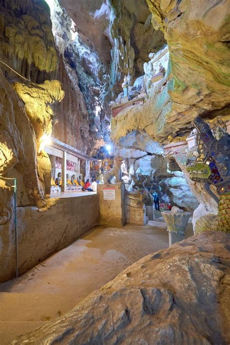 tham chiang dao  attractive cave  wat tham chiang dao editorial