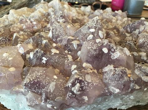 Why does this amethyst look so crusty? : r/whatsthisrock