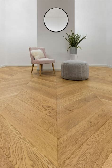 Natural Oak Chevron | Flooring Expert
