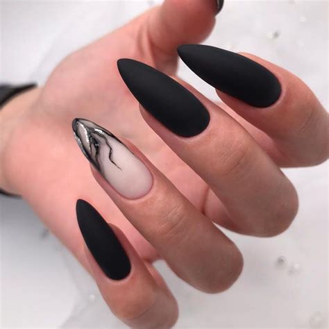 черный маникюр на длинные острые ногти - uniformcustomize