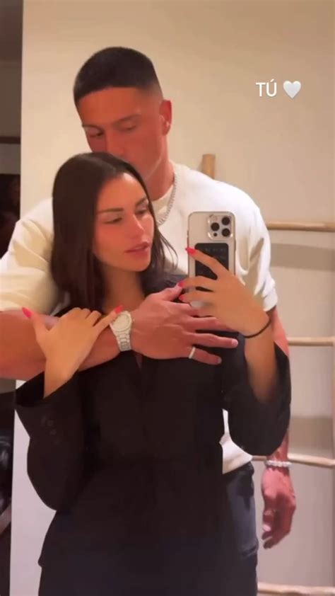 la nueva foto de la  chile emilia dides junto  sammis reyes