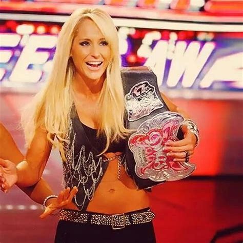 Michelle McCool was first ever Divas Champion | Wwe womens, Wrestling ...