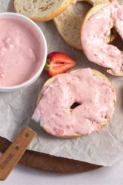 how to make strawberry cream cheese