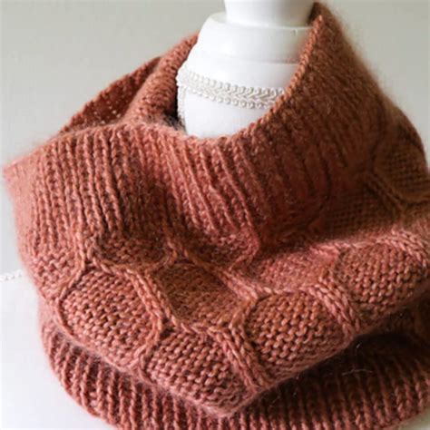 25+ Free Knitted Cowl Patterns for Beginners - Sarah Maker