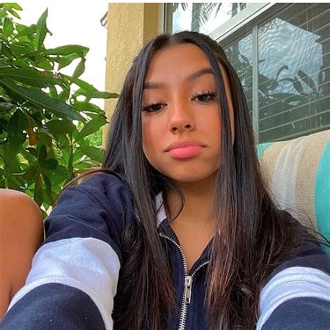 Sariixo Nudes - Imaginative Minds