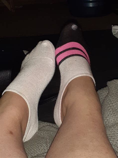 Mismatched socks I used to moisturize my feet | Myusedpantystore.com