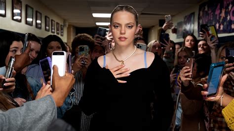2160x1440 Resolution Angourie Rice HD Mean Girls 2160x1440 Resolution