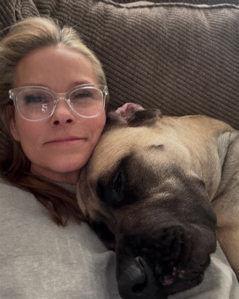 Bowser the Giant Mastiff | Waking up with a giant dog and getting