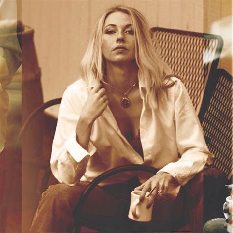 claudia hoyser net worth