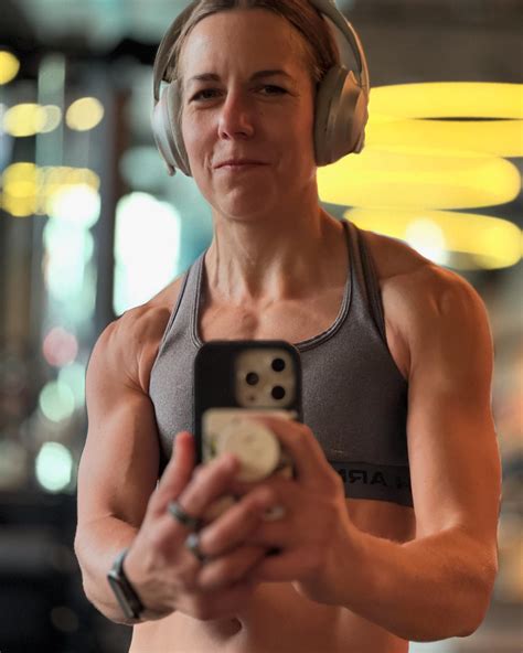 Ali Spagnola - Ali Spagnola added a new photo.