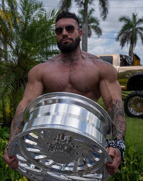 Lukas Lakutsin | I always find it difficult to choose food 👀😳😂 📸