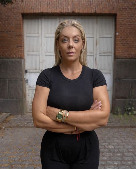 Missmiafit - Perfect : r/BeautifulWomenFitness