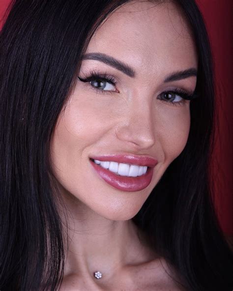 Sasha Rose biography, 33 Photos, Age, Height, Real Name, Instagram