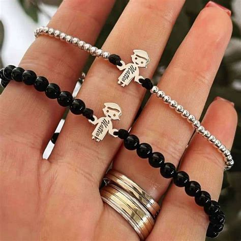 set cu  figurina bijuterii personalizate albinutele aim