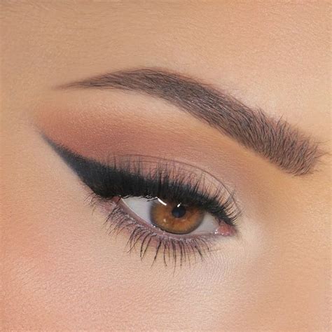 Pin by Anna Marts on Make up | Eye makeup, Eye makeup tutorial, Makeup