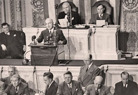 O Que Foi A Doutrina Truman - A CORTINA DE FERRO, A DOUTRINA TRUMAN, O PLANO MARSHALL E O KOMINFORM