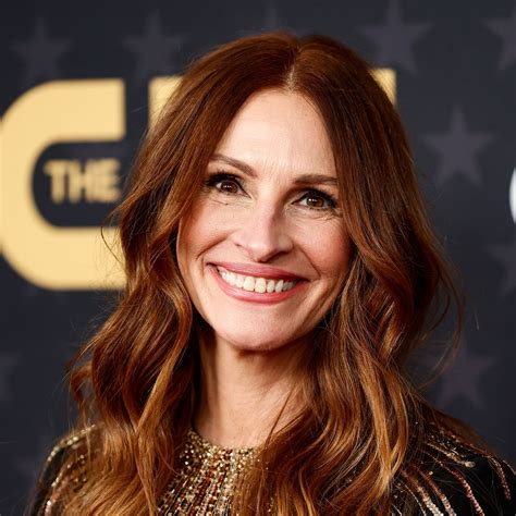Julia Roberts debuts stunning new look: fans praise the 55-year-old