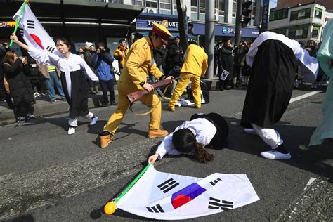 International researchers will further examine the roots of japanese slavery 6