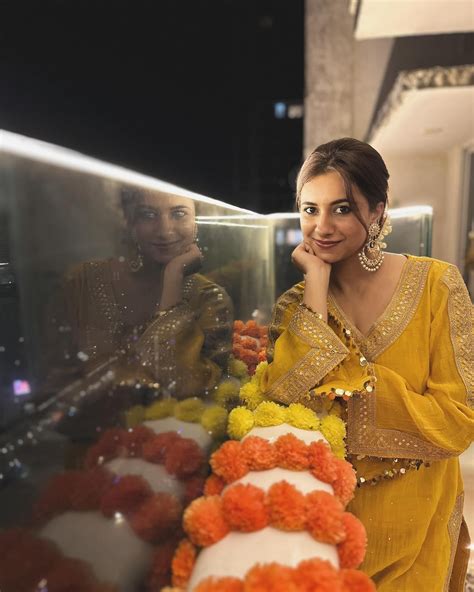 Can’t take my eyes off the gorgeous Kanupriya Gupta : r