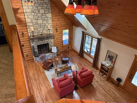 Secluded Country Home On 34.78+/- Acres & Garage - Middleburg, Ky