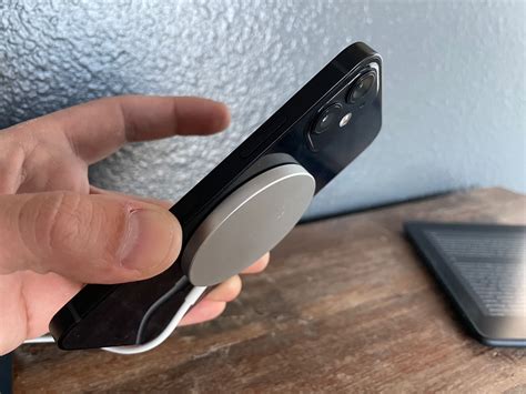hands  video innovative magsafe accessories  iphone  models