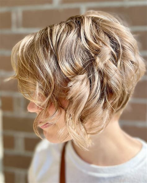 The secret to a stacked a line bob haircut for thick hair 10