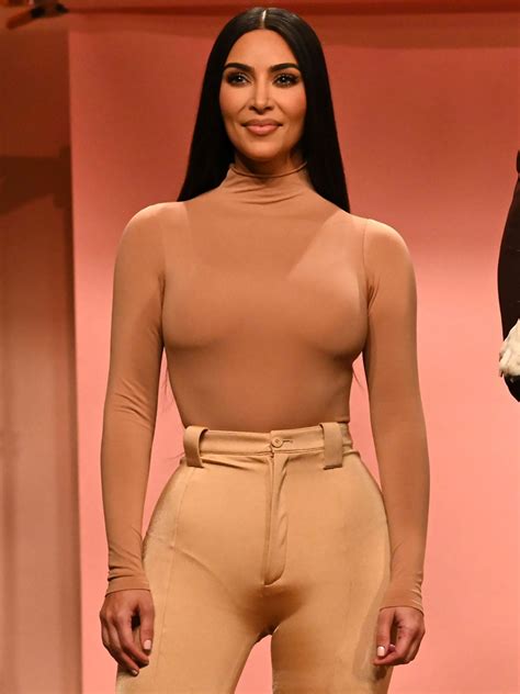 'SNL' Shares Kim Kardashian Rushing to Change Between Skits Clip | Us