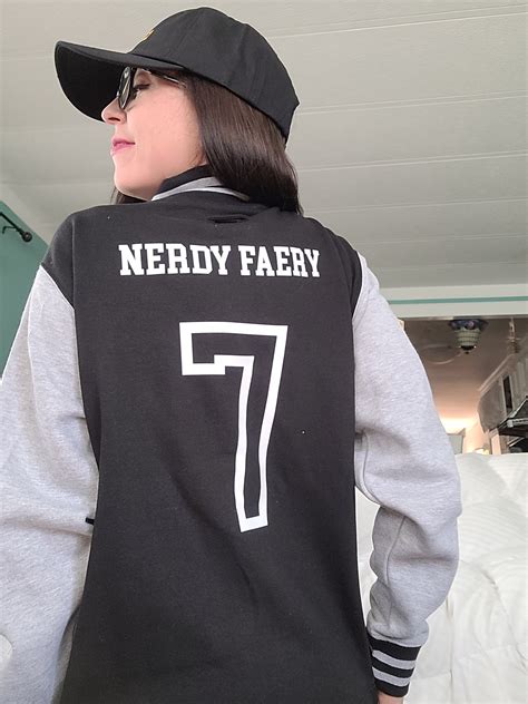 TW Pornstars - 3 pic. Nerdy FAERY🔞. Twitter. I love you @Pornhub #