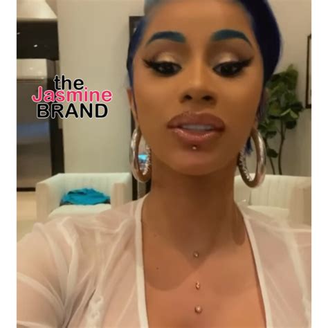 Cardi B Piercing : Cardi B shows how her body is rejecting her chest piercing ... : Full video ...